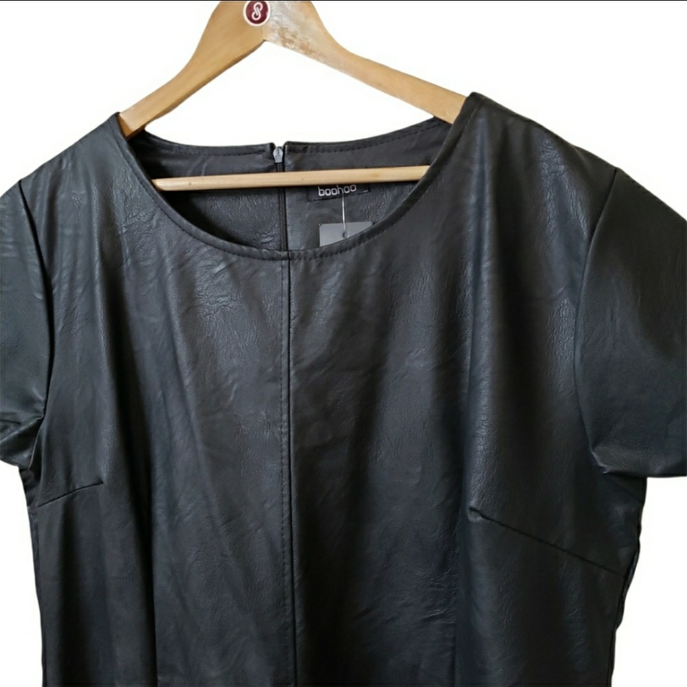 Boohoo plus black faux leather capsleeve shift dress size 22 - Picture 3 of 11